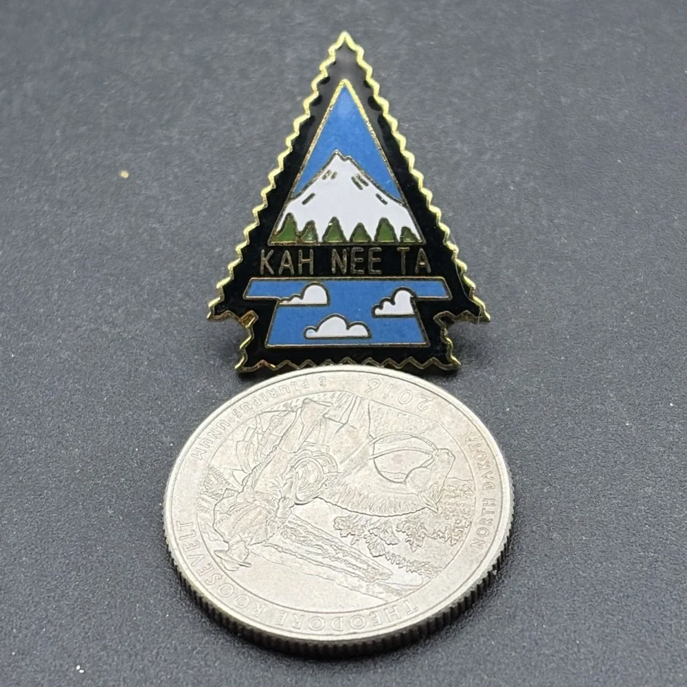 Kah Nee Ta Warm‎ Springs Oregon Arrowhead Lapel Hat Pin
